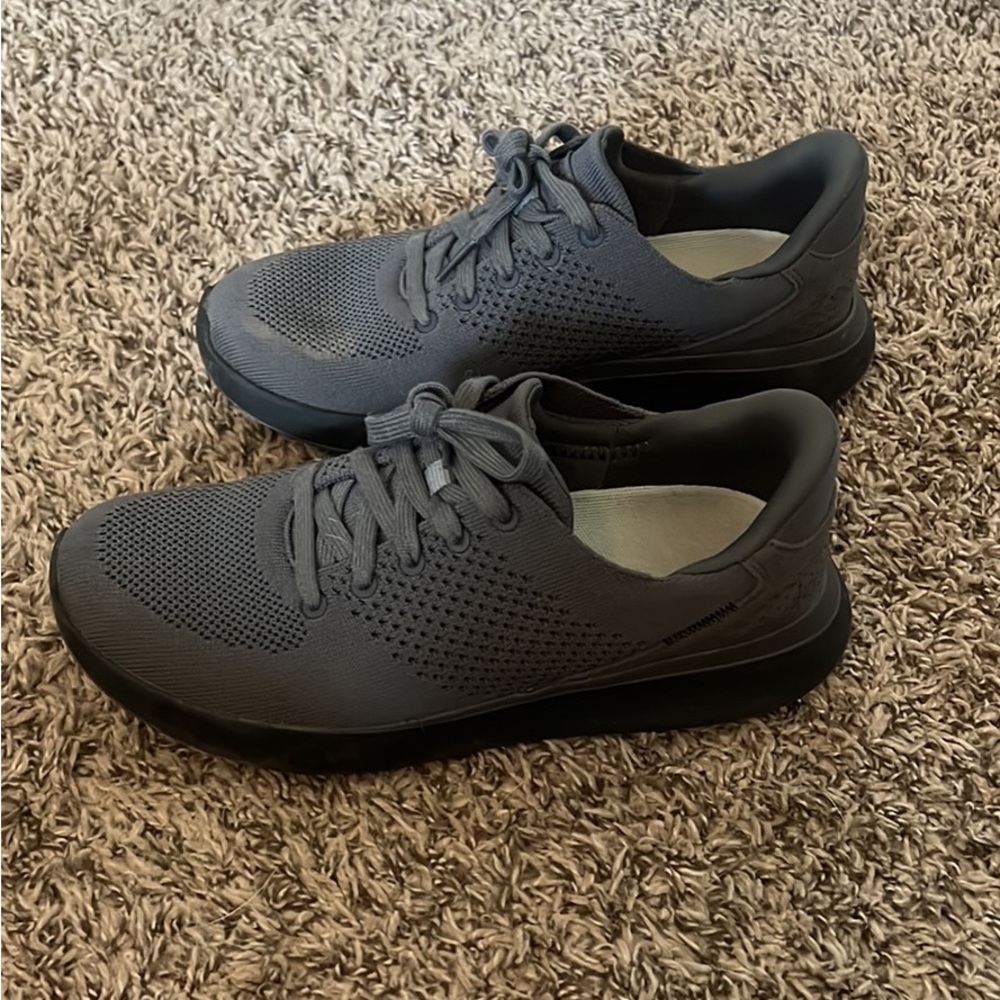 Kizik slip on tennis shoe